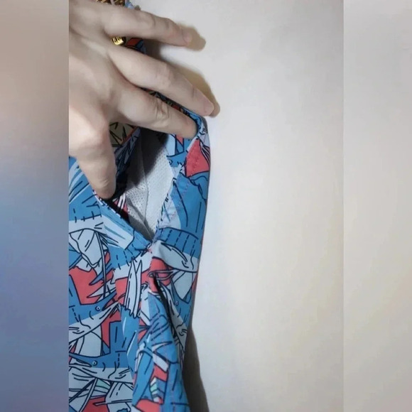 Vineyard Vines Montauk Swim Trunk Size 30 - Picture 5 of 13